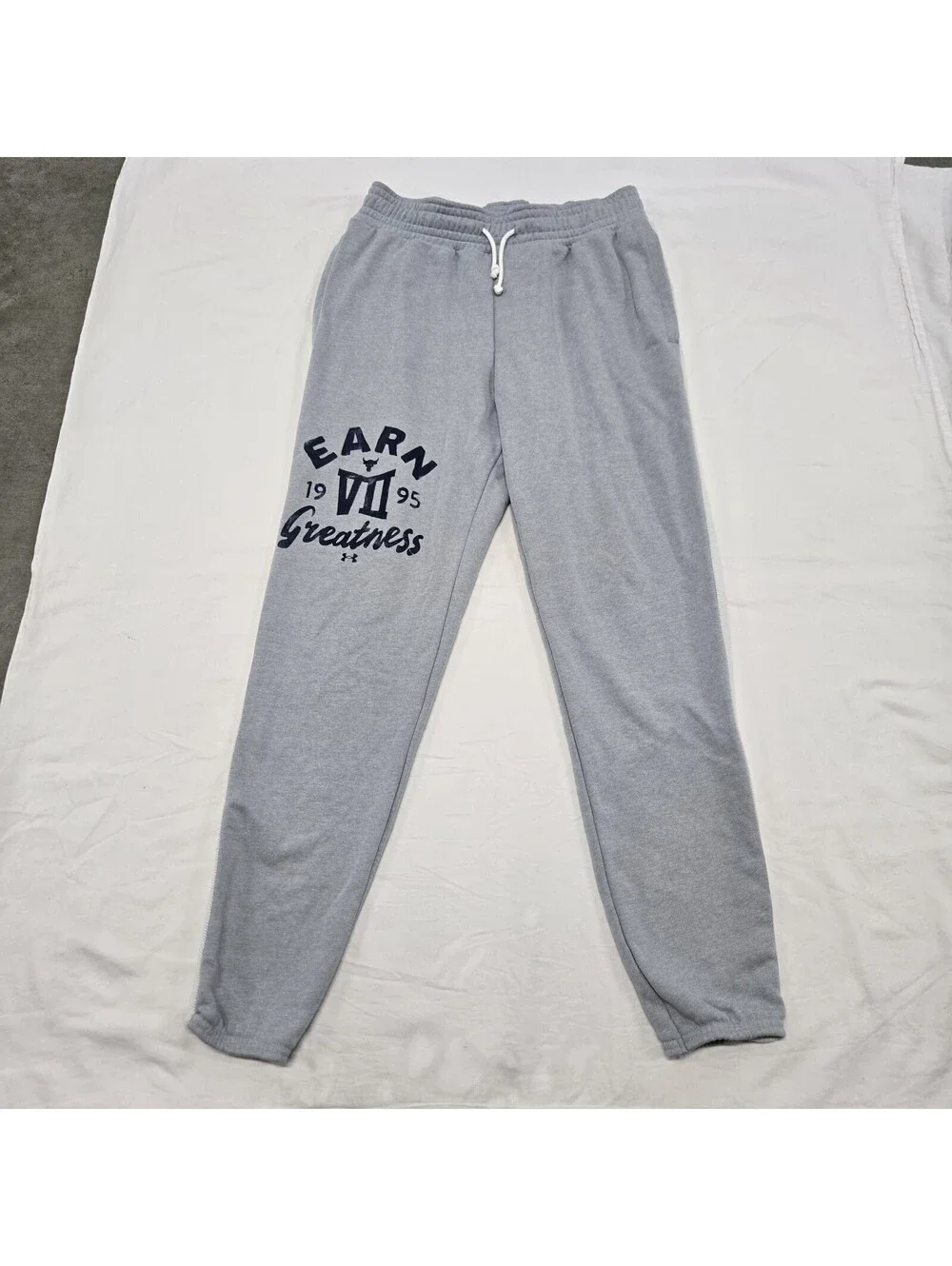 EUC Men's MEDIUM Under Armour Project Rock Grey Sweatpants Heavy Terry 1370455